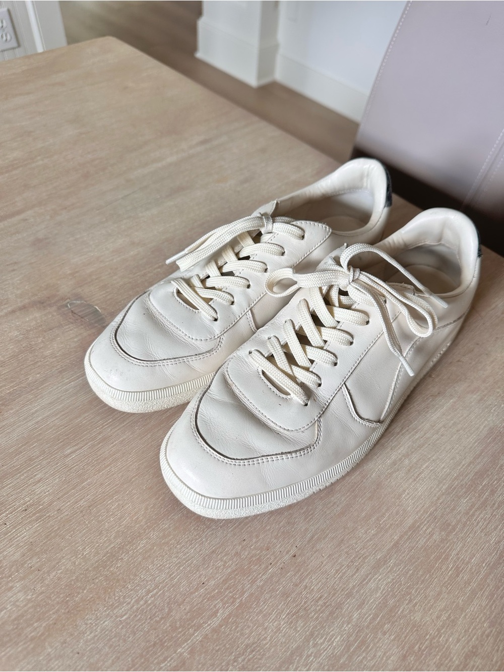 Vince Off-White Leather Lace-Up Sneakers - Picture 2 of 6